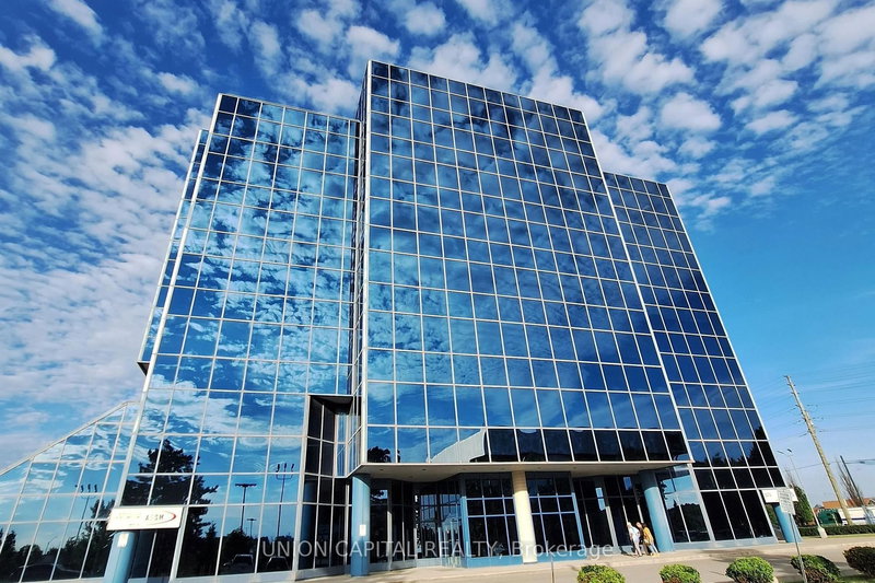 411 - 15 Wertheim Crt, Richmond Hill, L4B 3H7 | Image 2