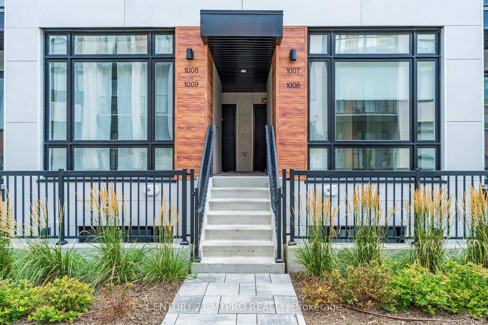 14 David Eyer Road, Unit 1007 - Photo 3