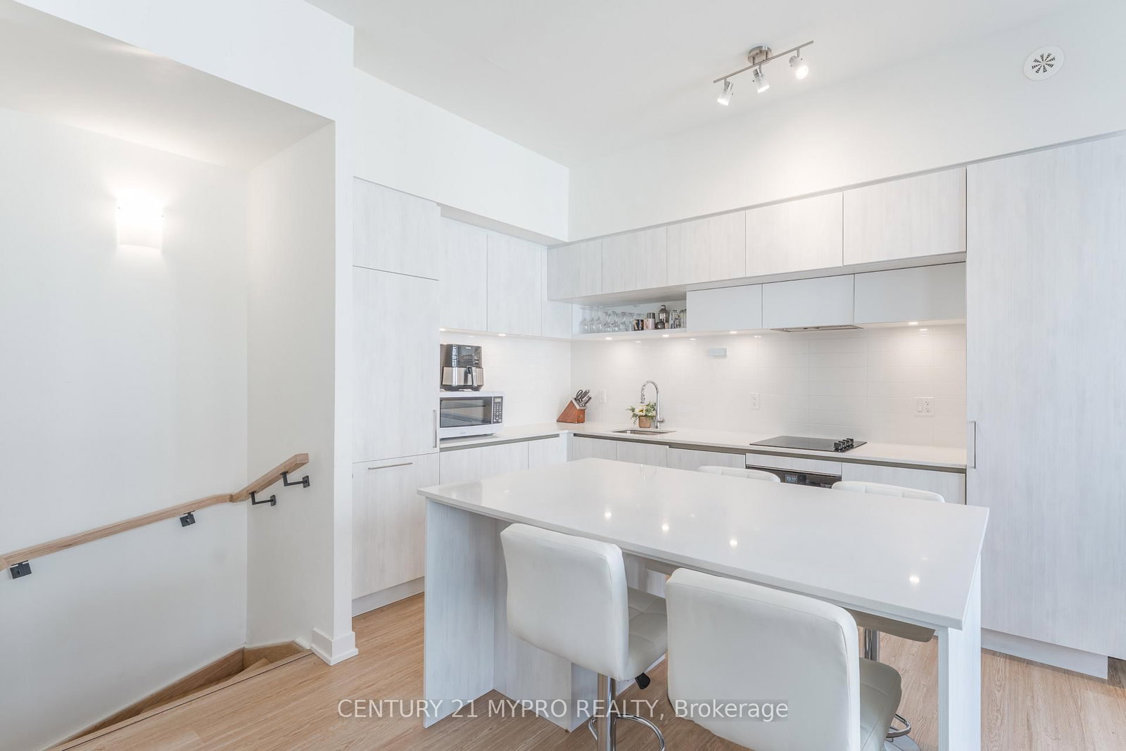 14 David Eyer Road, Unit 1007 - Photo 4