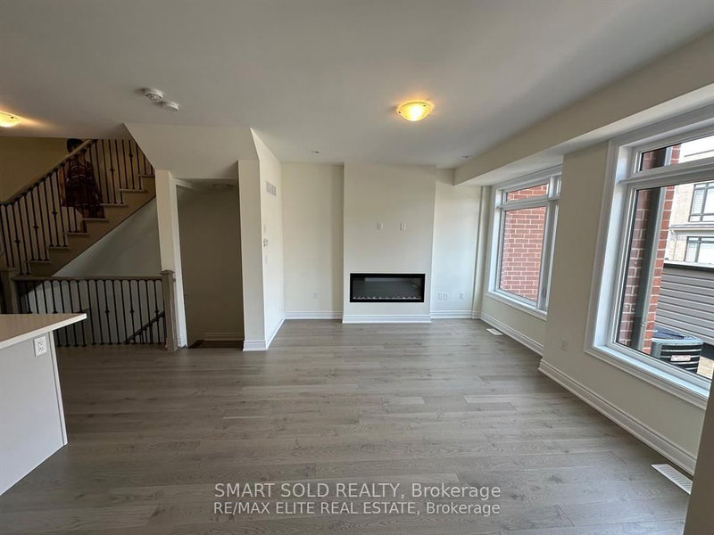 10 Griffith St St, Aurora, L4G 4B1 | Image 3