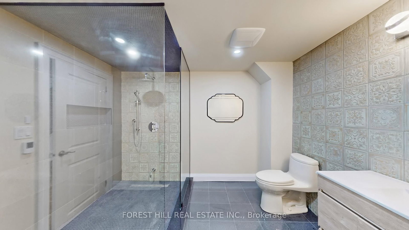 Detached House for sale at 47 Edenbridge Drive, Vaughan, Ontario, L4J 7V1 - Beverley Glen - MLS: N12977602