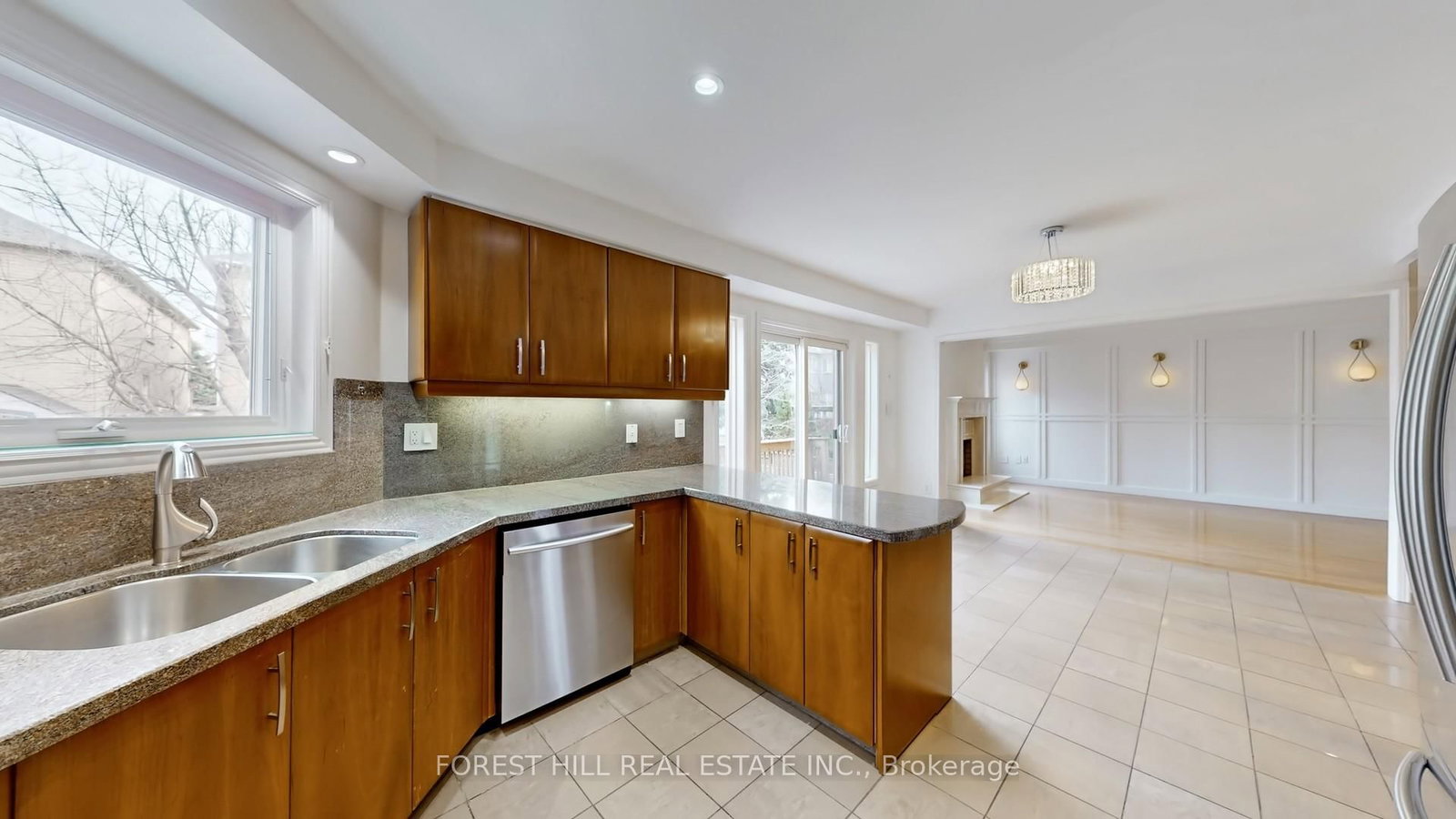 Detached House for sale at 47 Edenbridge Drive, Vaughan, Ontario, L4J 7V1 - Beverley Glen - MLS: N12977602