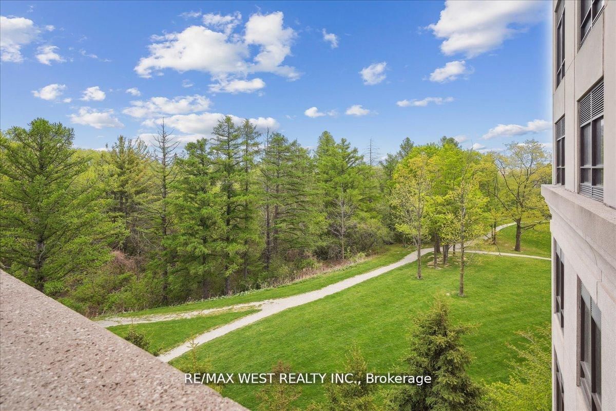 Condo for sale at 405-9255 Jane Street, Vaughan, Ontario, L6A 0K1 - Maple - MLS: N12978222