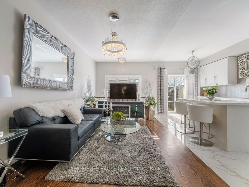 280 Fred Hagan Crt, Newmarket, L3Y 8K6 | Image 2