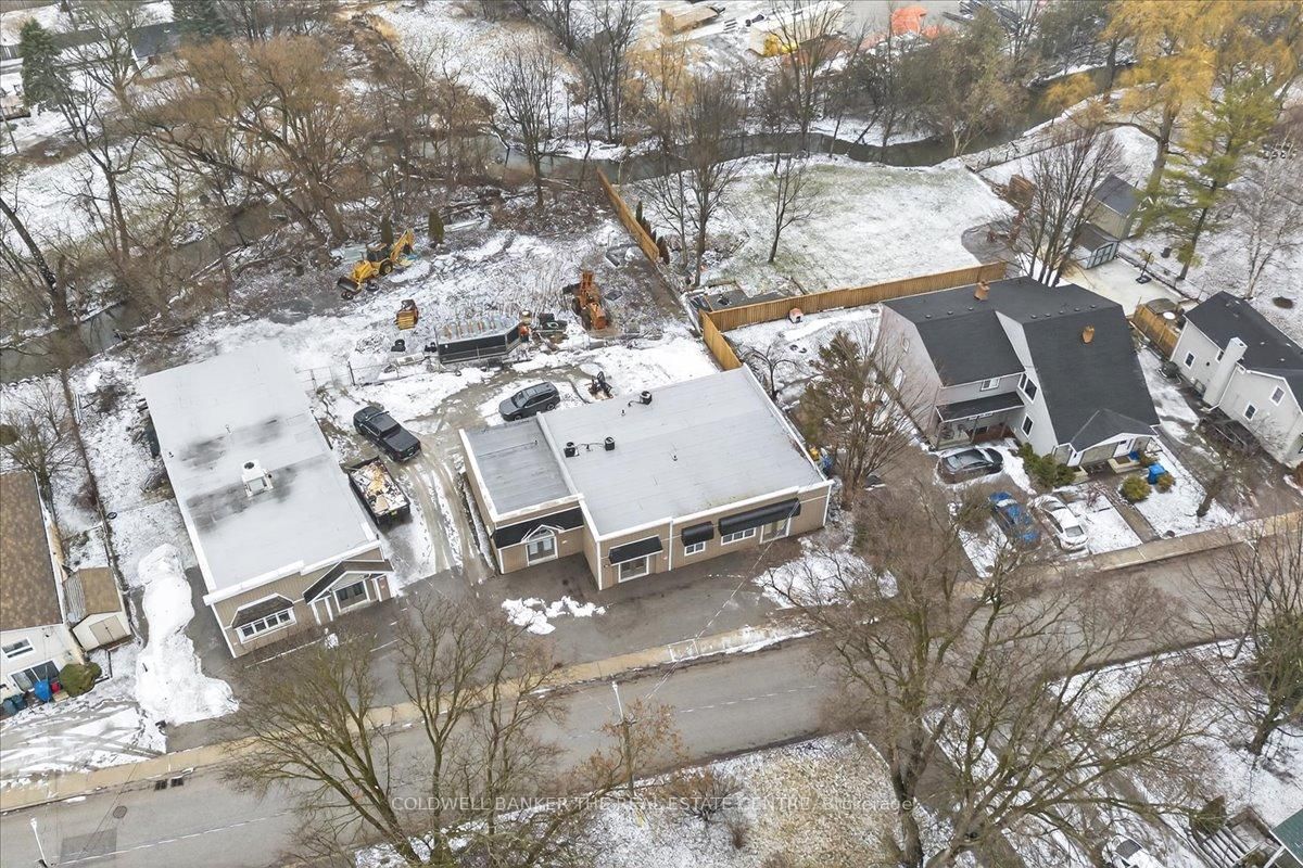 169 Charlotte Street S, Unit Unit 2 - Photo 4