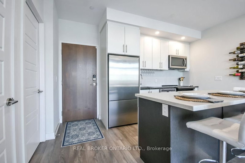 D428 - 333 Sea Ray Ave, Innisfil, L9S 0M3 | Image 2