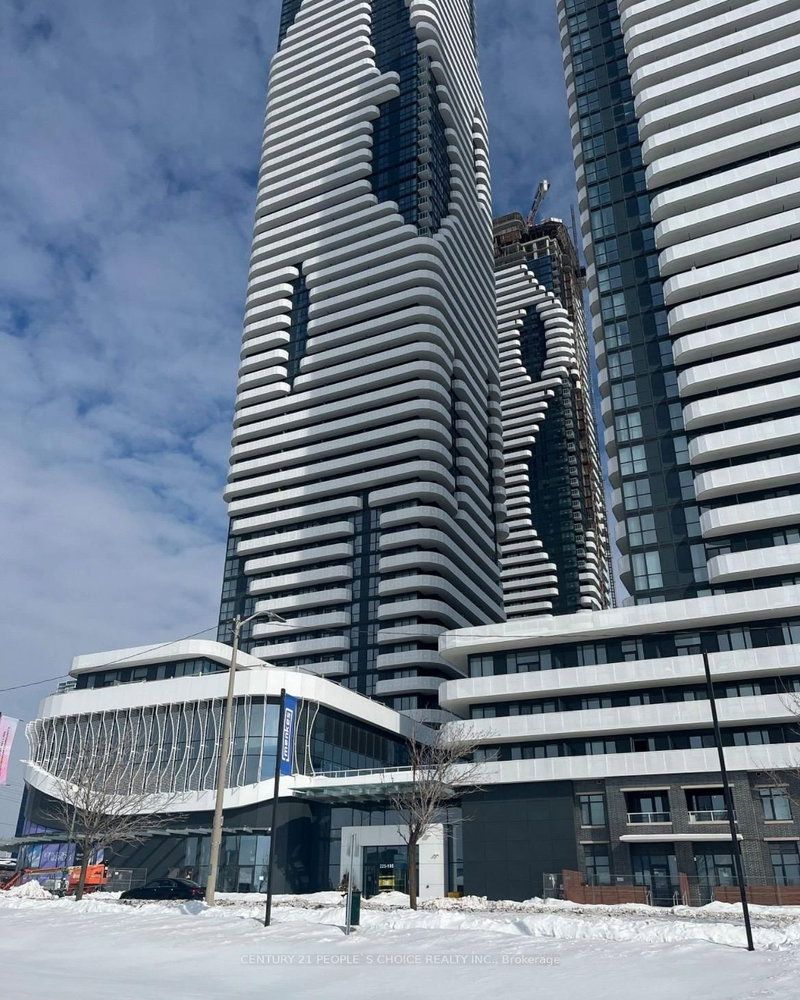 103 - 195 Commerce St, Vaughan, L4K 0P9 | Image 2