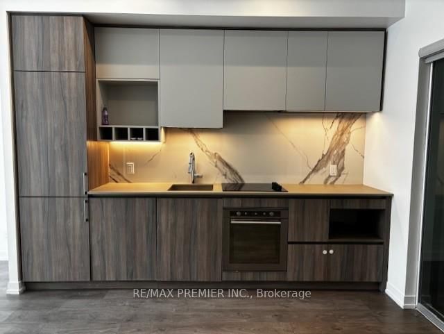 TH 20 - 7 Buttermill Ave, Vaughan, L4K 0M5 | Image 3