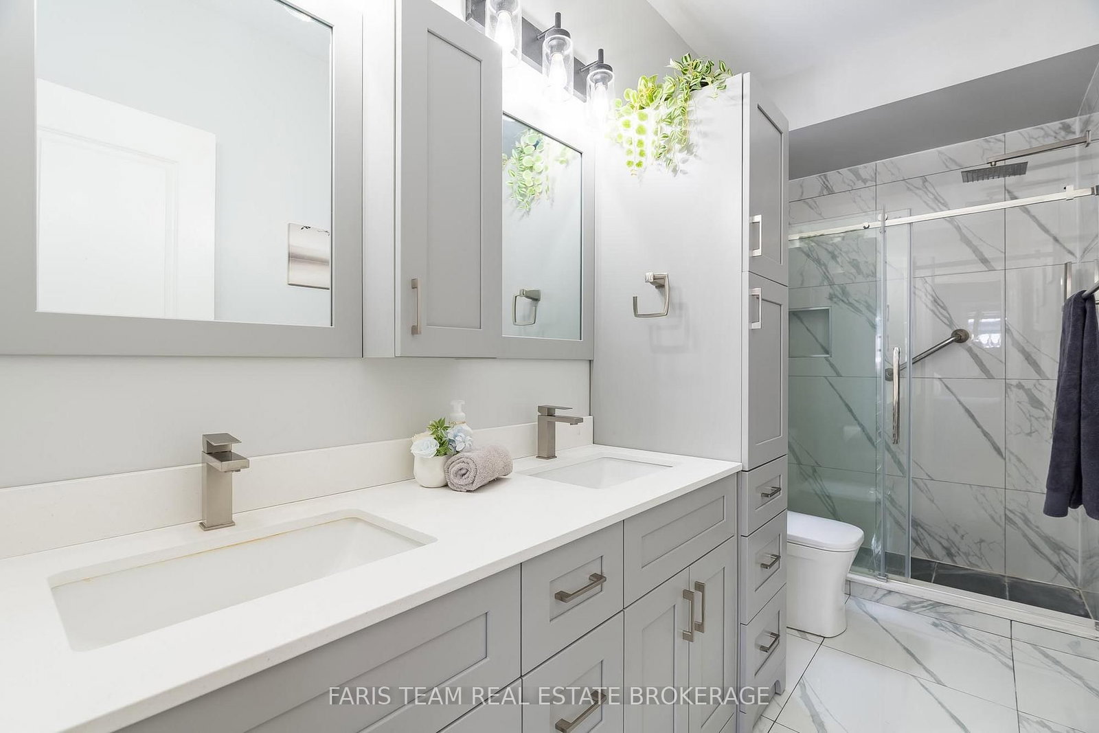 Detached House for sale at 461 Greenwood Drive, Essa, Ontario, L3W 0R4 - Angus - MLS: N12978606