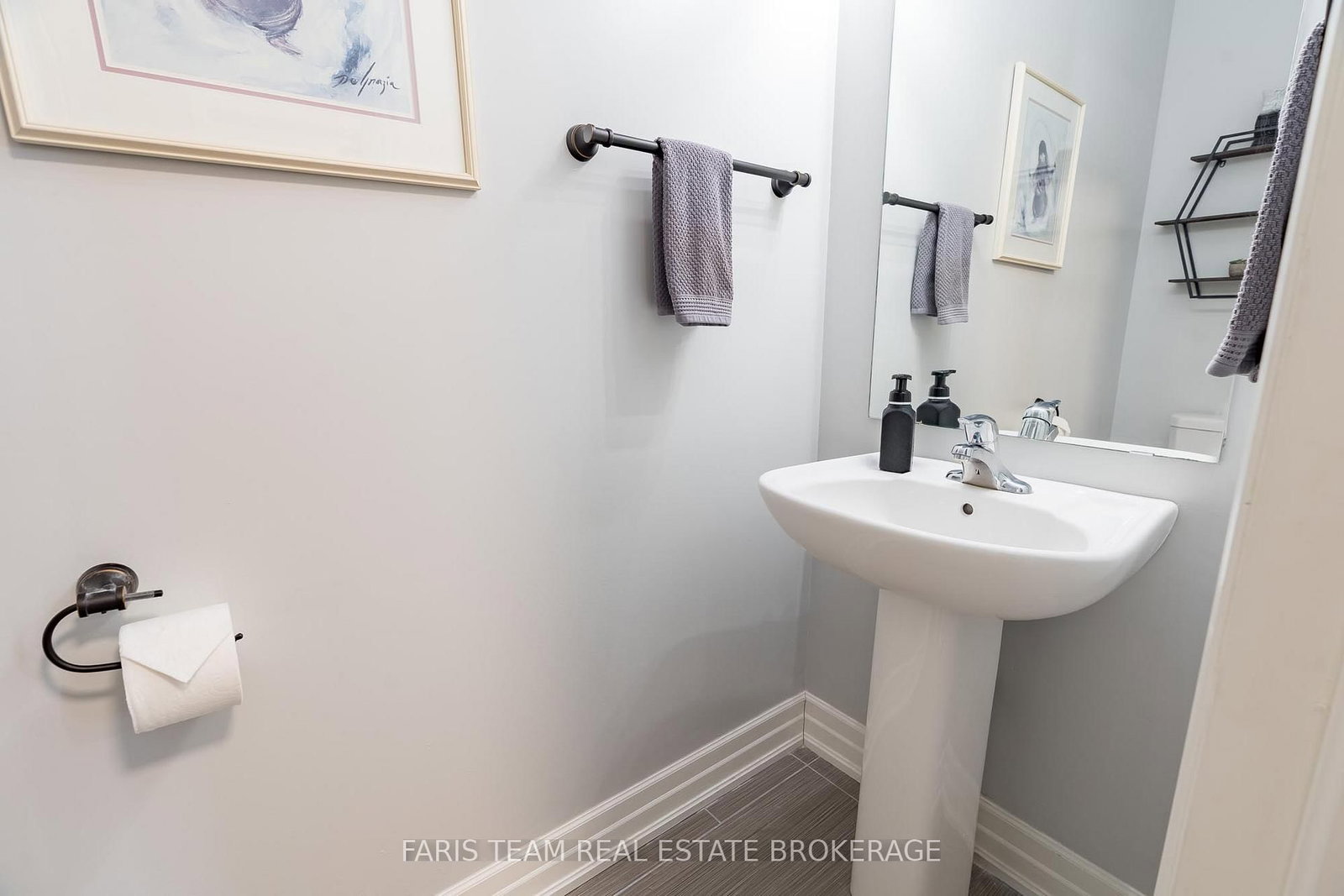 Detached House for sale at 461 Greenwood Drive, Essa, Ontario, L3W 0R4 - Angus - MLS: N12978606