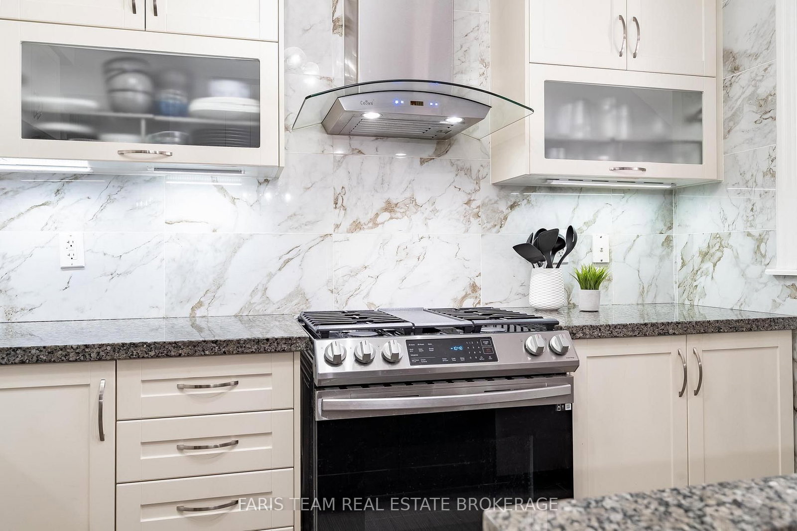 Detached House for sale at 461 Greenwood Drive, Essa, Ontario, L3W 0R4 - Angus - MLS: N12978606