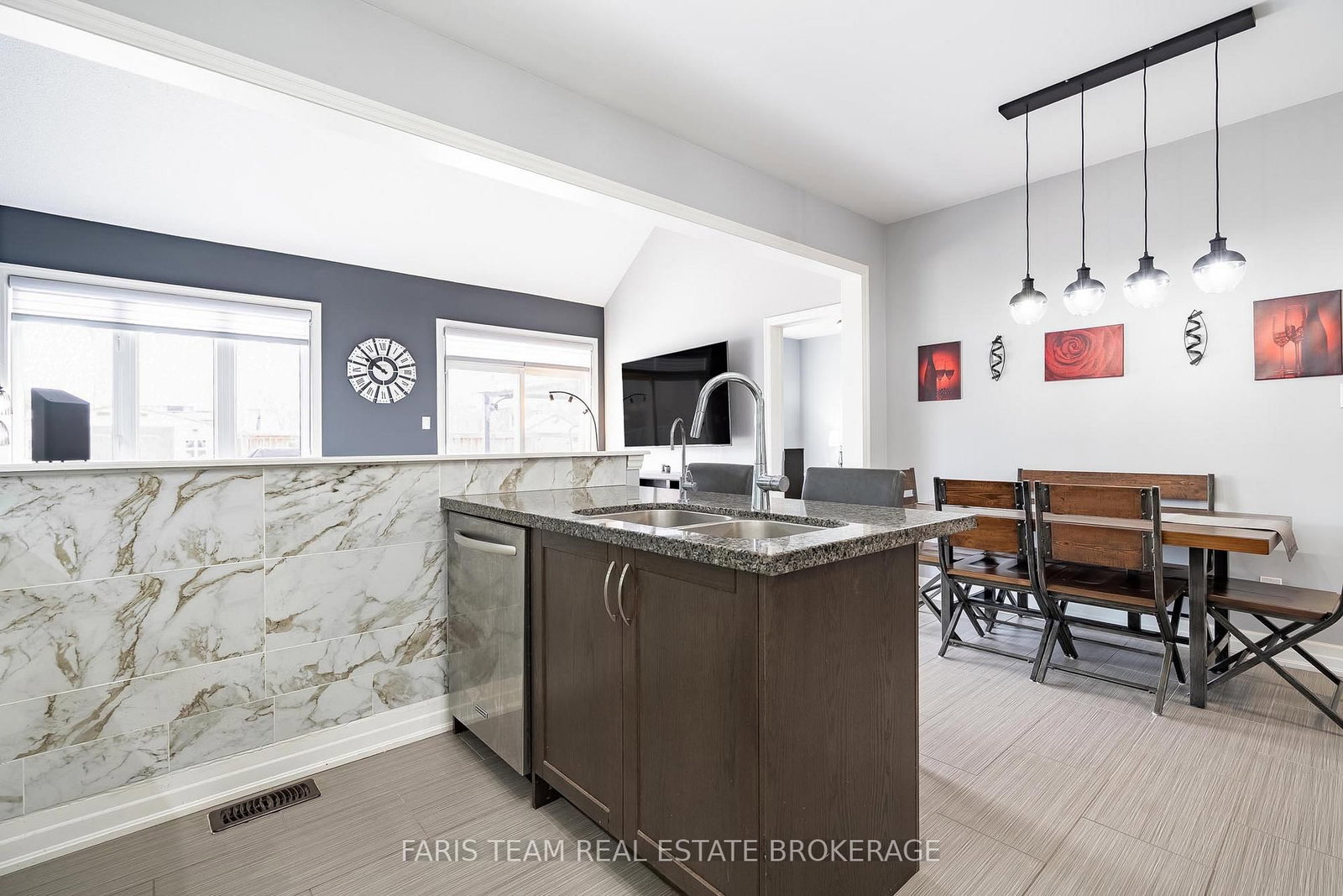 Detached House for sale at 461 Greenwood Drive, Essa, Ontario, L3W 0R4 - Angus - MLS: N12978606