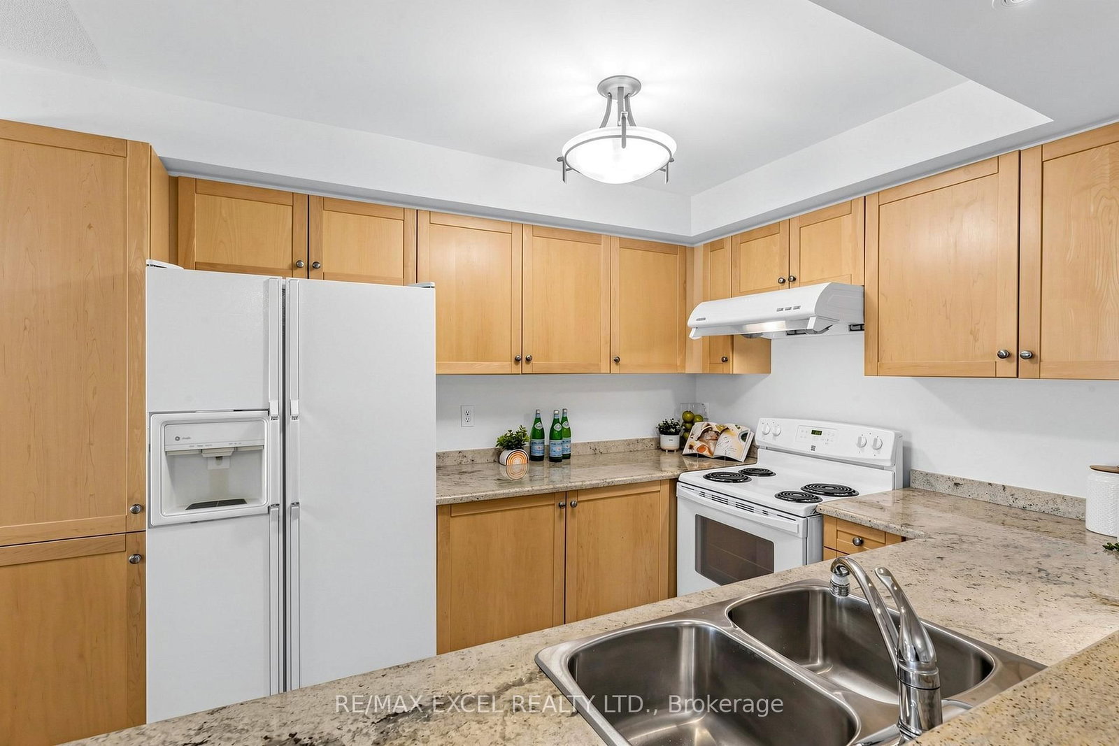 Townhouse for sale at 523 Bur Oak Avenue, Markham, Ontario, L6C 2S5 - Berczy - MLS: N12978630