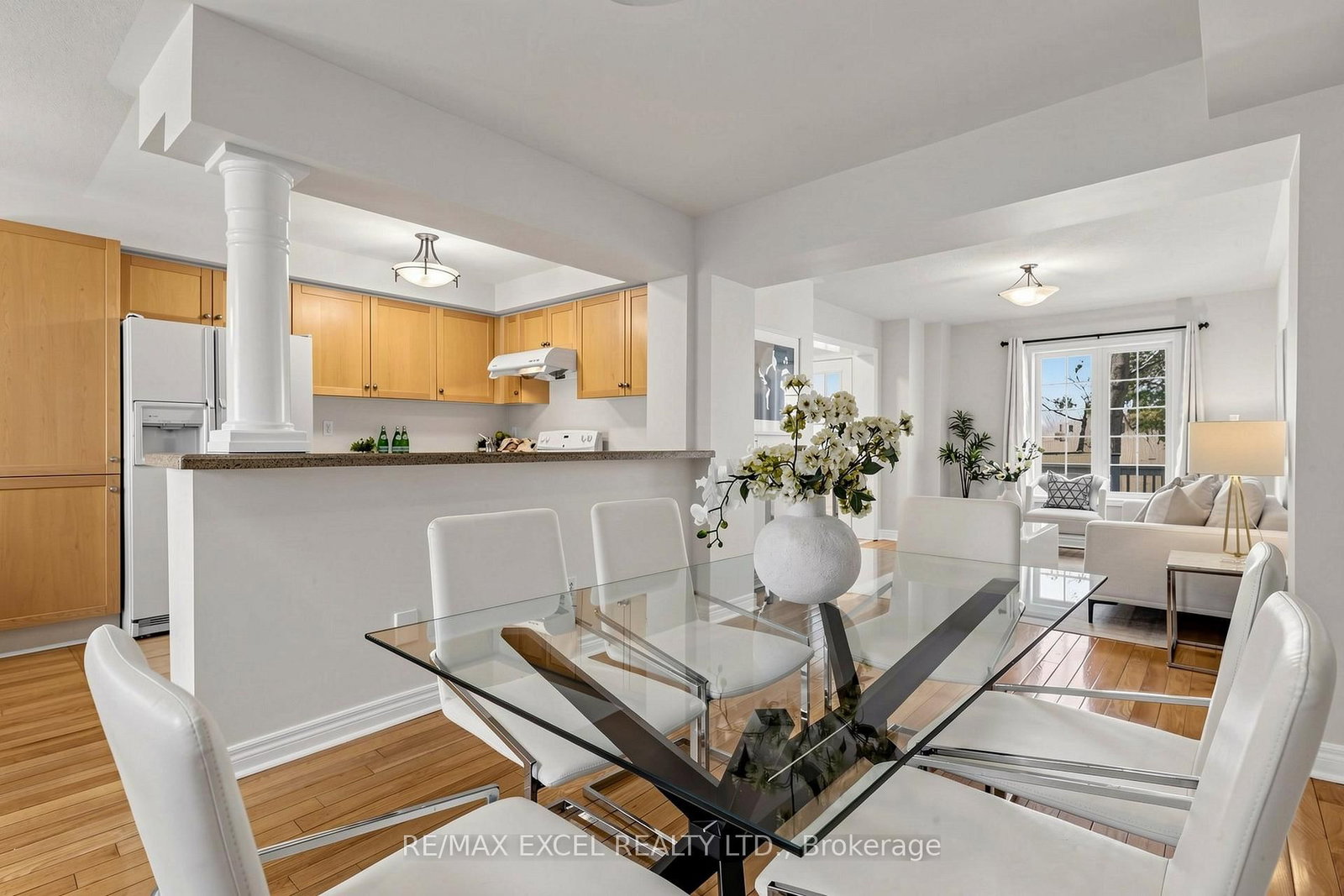 Townhouse for sale at 523 Bur Oak Avenue, Markham, Ontario, L6C 2S5 - Berczy - MLS: N12978630