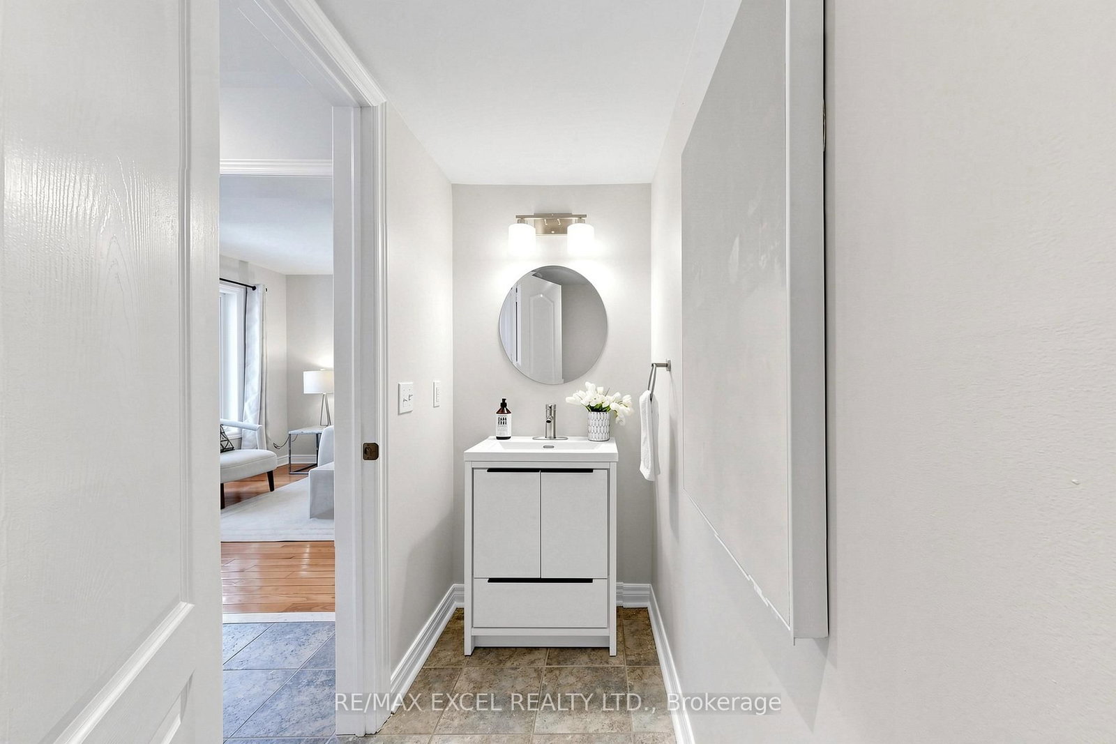 Townhouse for sale at 523 Bur Oak Avenue, Markham, Ontario, L6C 2S5 - Berczy - MLS: N12978630