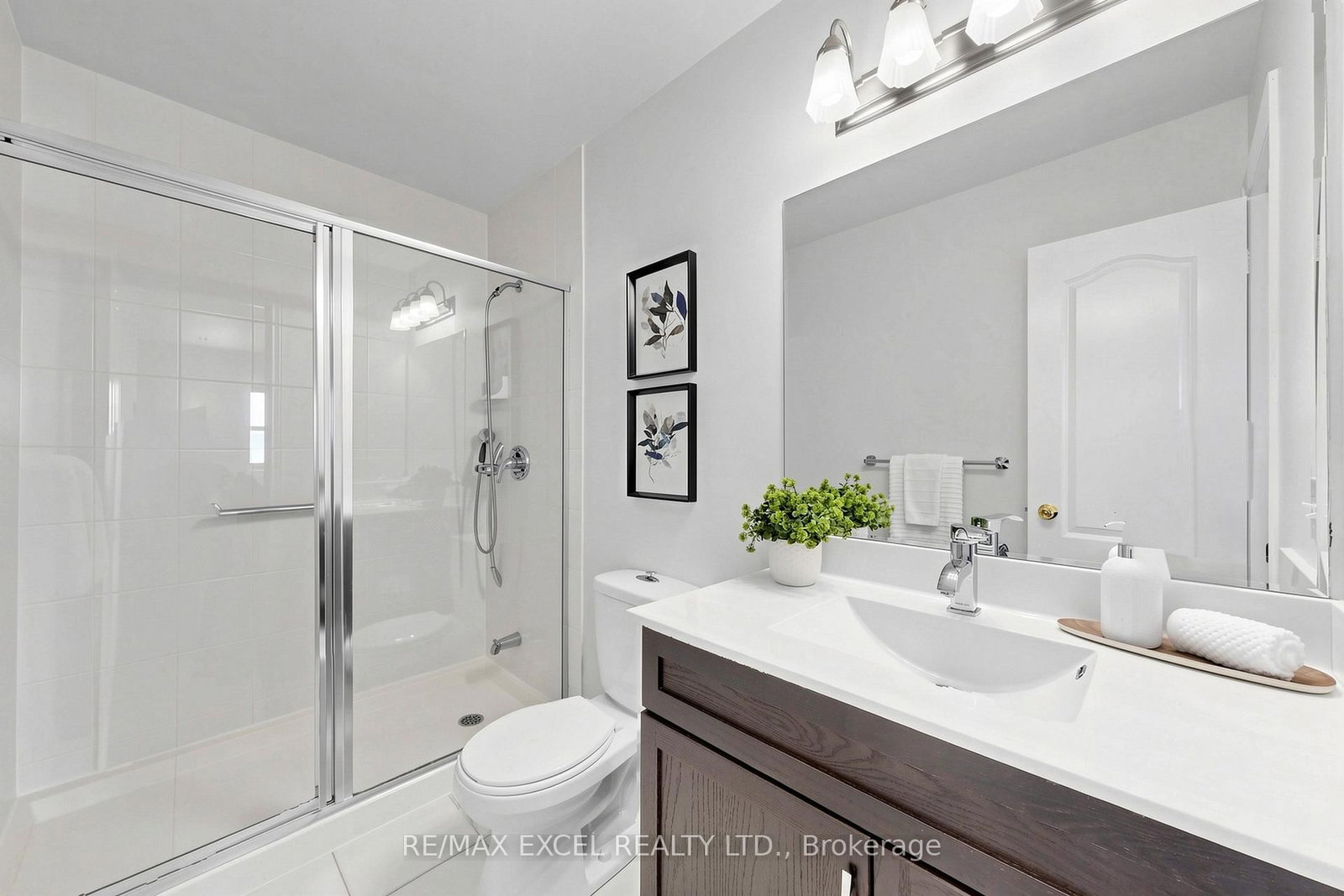 Townhouse for sale at 523 Bur Oak Avenue, Markham, Ontario, L6C 2S5 - Berczy - MLS: N12978630