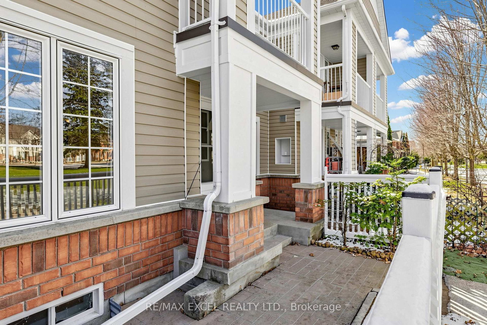 Townhouse for sale at 523 Bur Oak Avenue, Markham, Ontario, L6C 2S5 - Berczy - MLS: N12978630