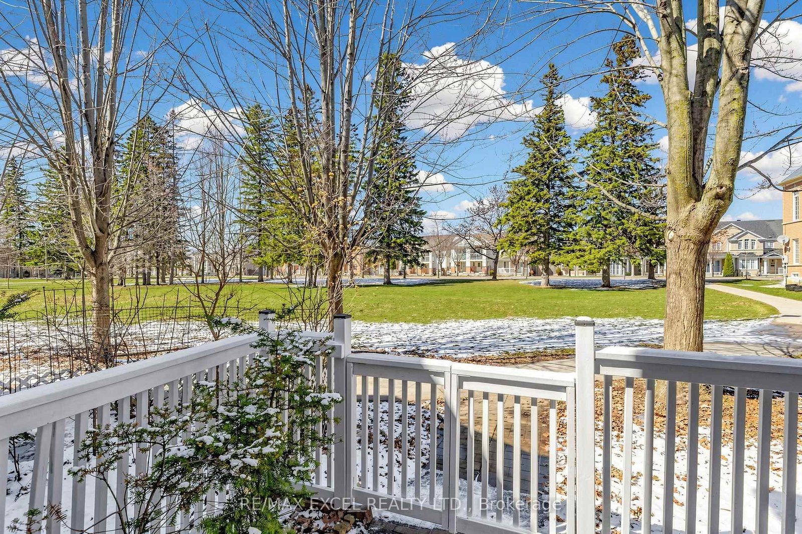 Townhouse for sale at 523 Bur Oak Avenue, Markham, Ontario, L6C 2S5 - Berczy - MLS: N12978630