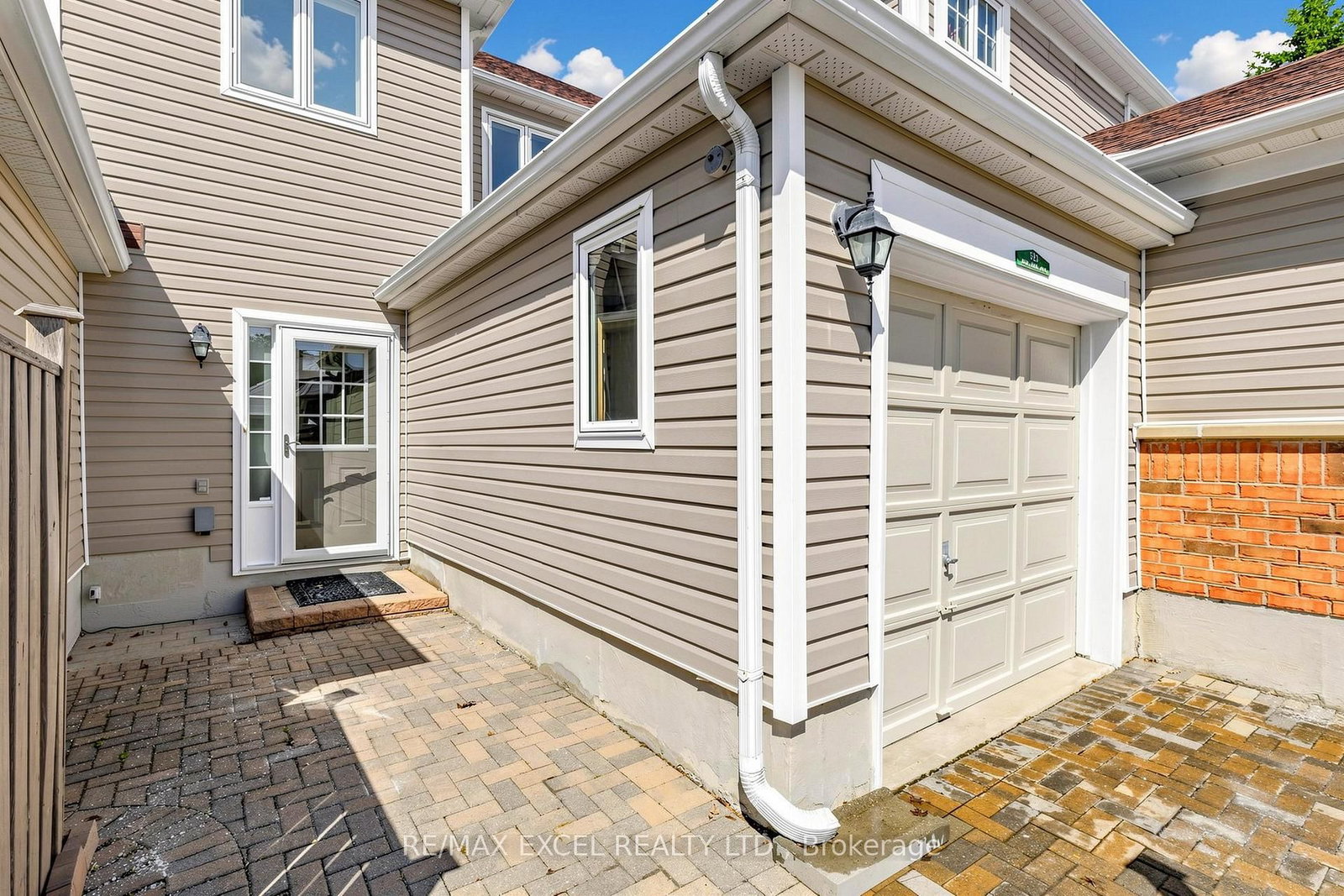 Townhouse for sale at 523 Bur Oak Avenue, Markham, Ontario, L6C 2S5 - Berczy - MLS: N12978630