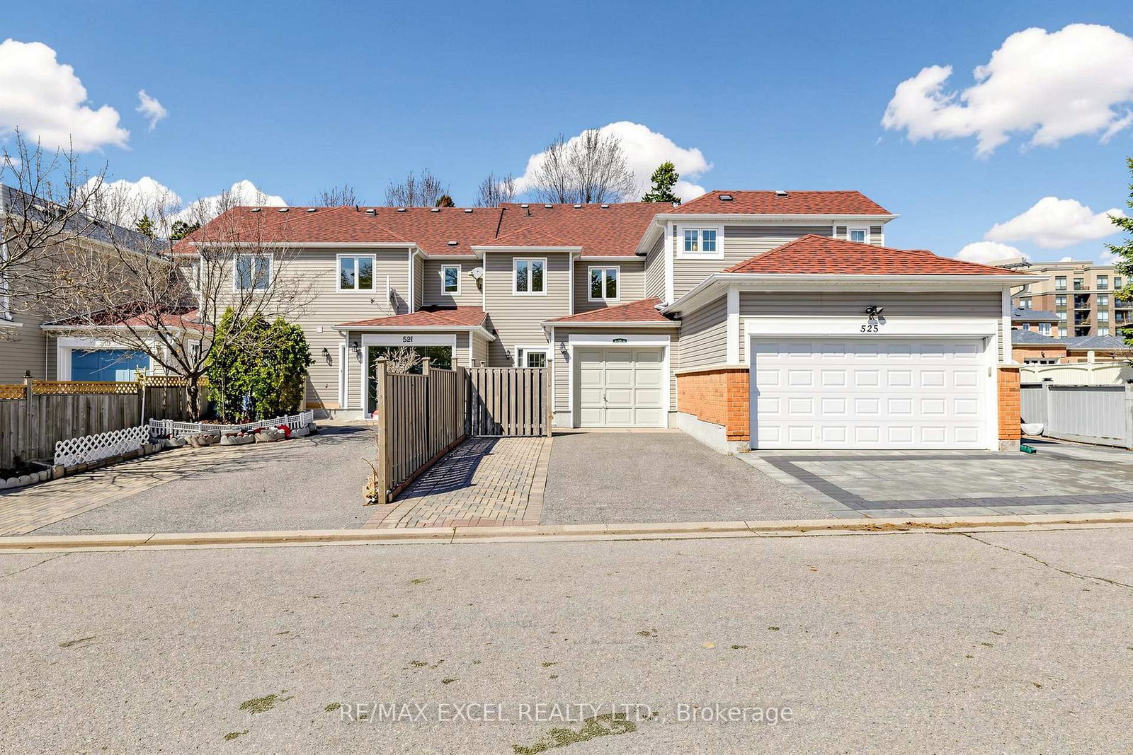 Townhouse for sale at 523 Bur Oak Avenue, Markham, Ontario, L6C 2S5 - Berczy - MLS: N12978630