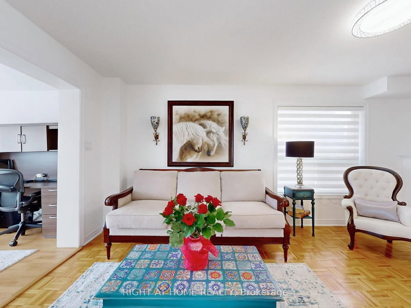 55 Hollybush Dr, Vaughan, L6A 2H5 | Image 3