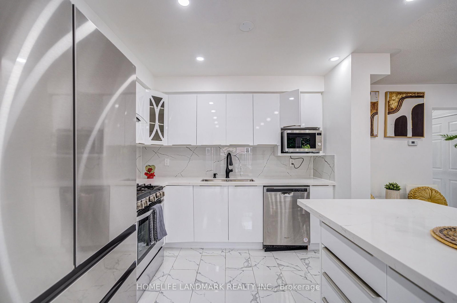 Townhouse for sale at 24 Willow Trail Road, Markham, Ontario, L6E 1V2 - Greensborough - MLS: N12978968