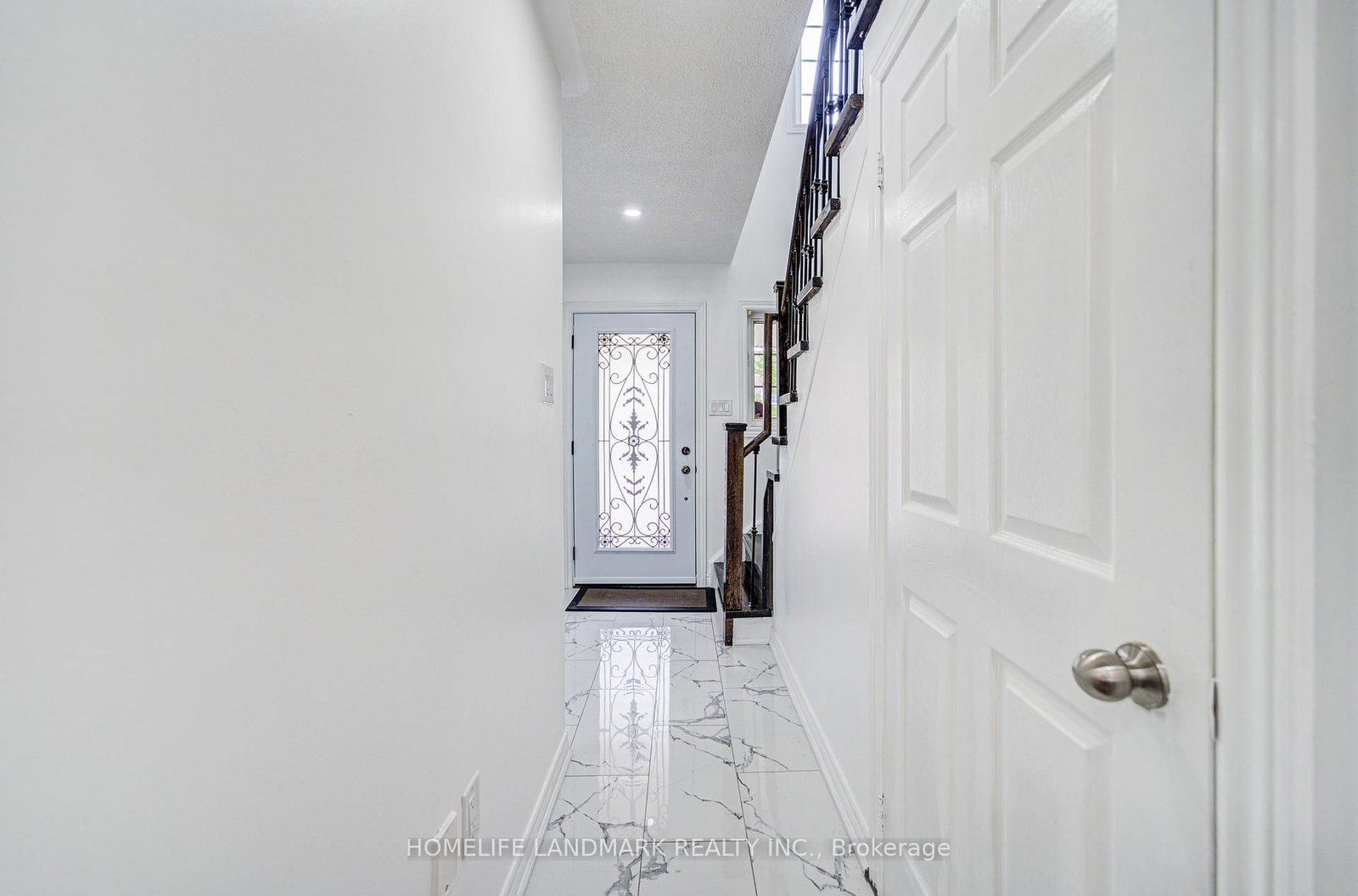 Townhouse for sale at 24 Willow Trail Road, Markham, Ontario, L6E 1V2 - Greensborough - MLS: N12978968