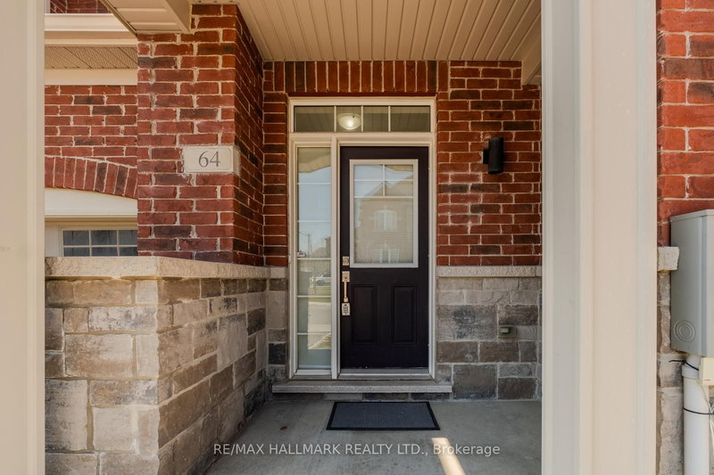 64 DUNDONALD Tr, Newmarket, L3Y 0E1 | Image 3