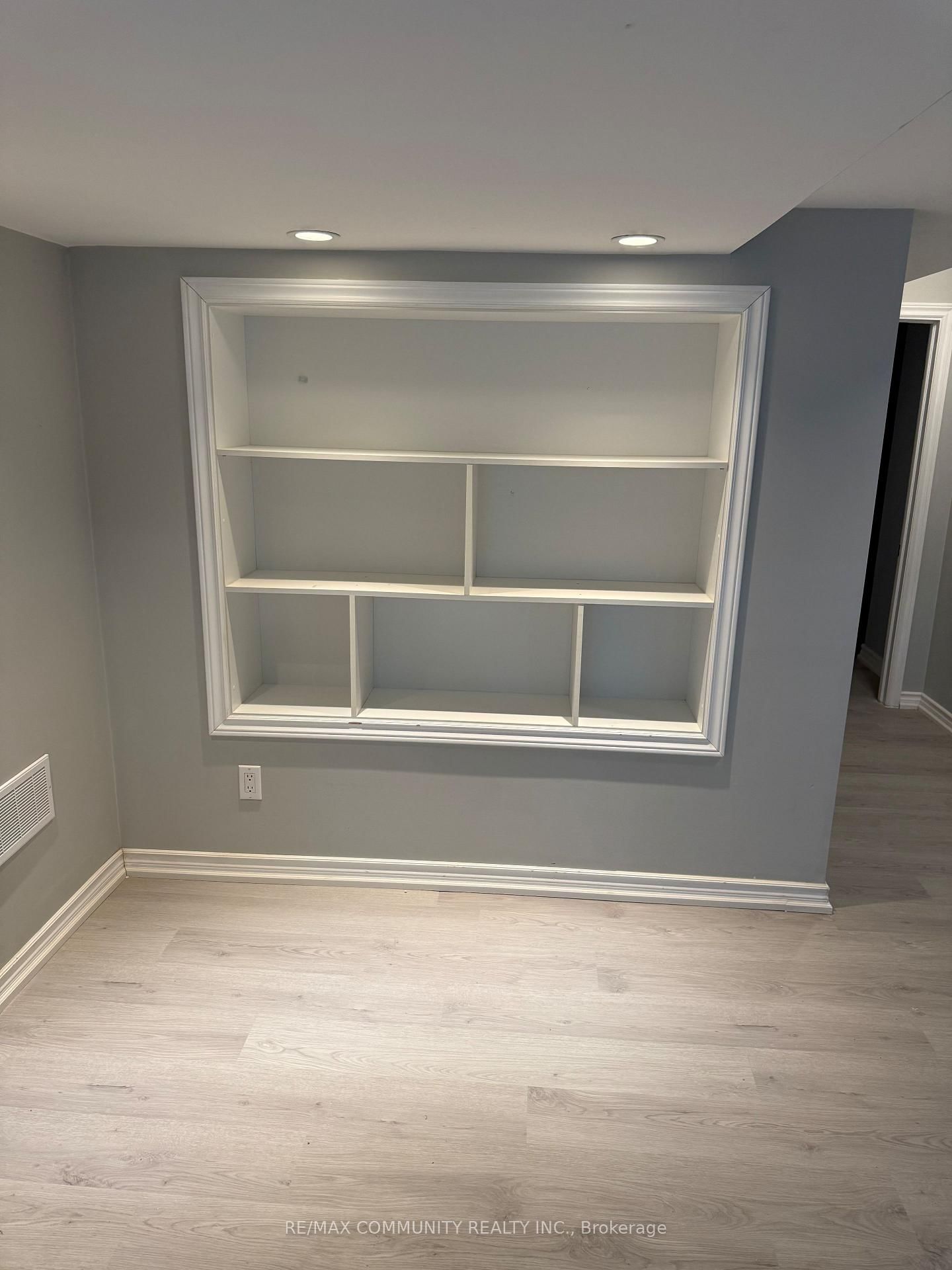 327 Mantle Avenue, Unit Bsmt - Photo 11