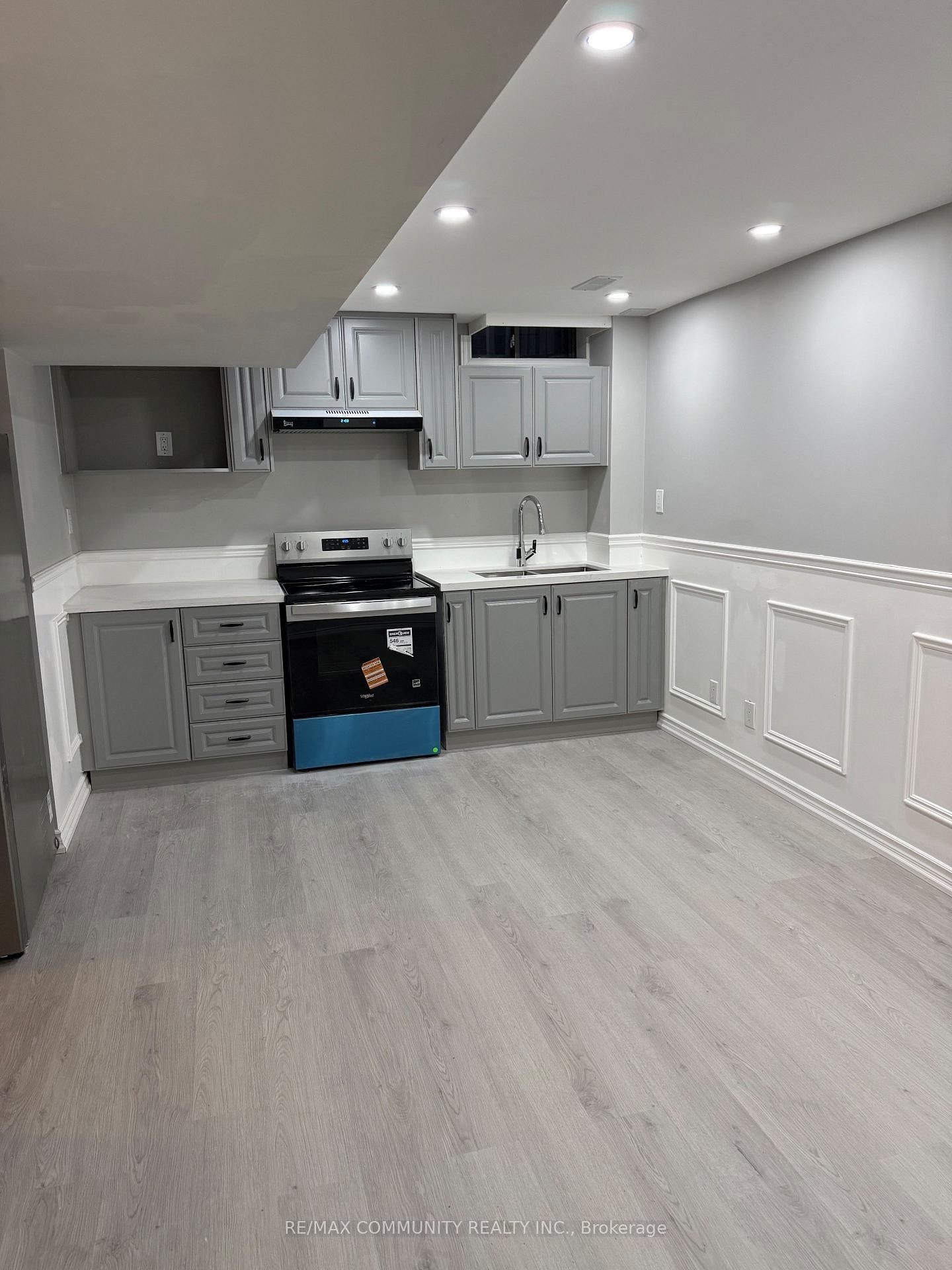 327 Mantle Avenue, Unit Bsmt - Photo 2