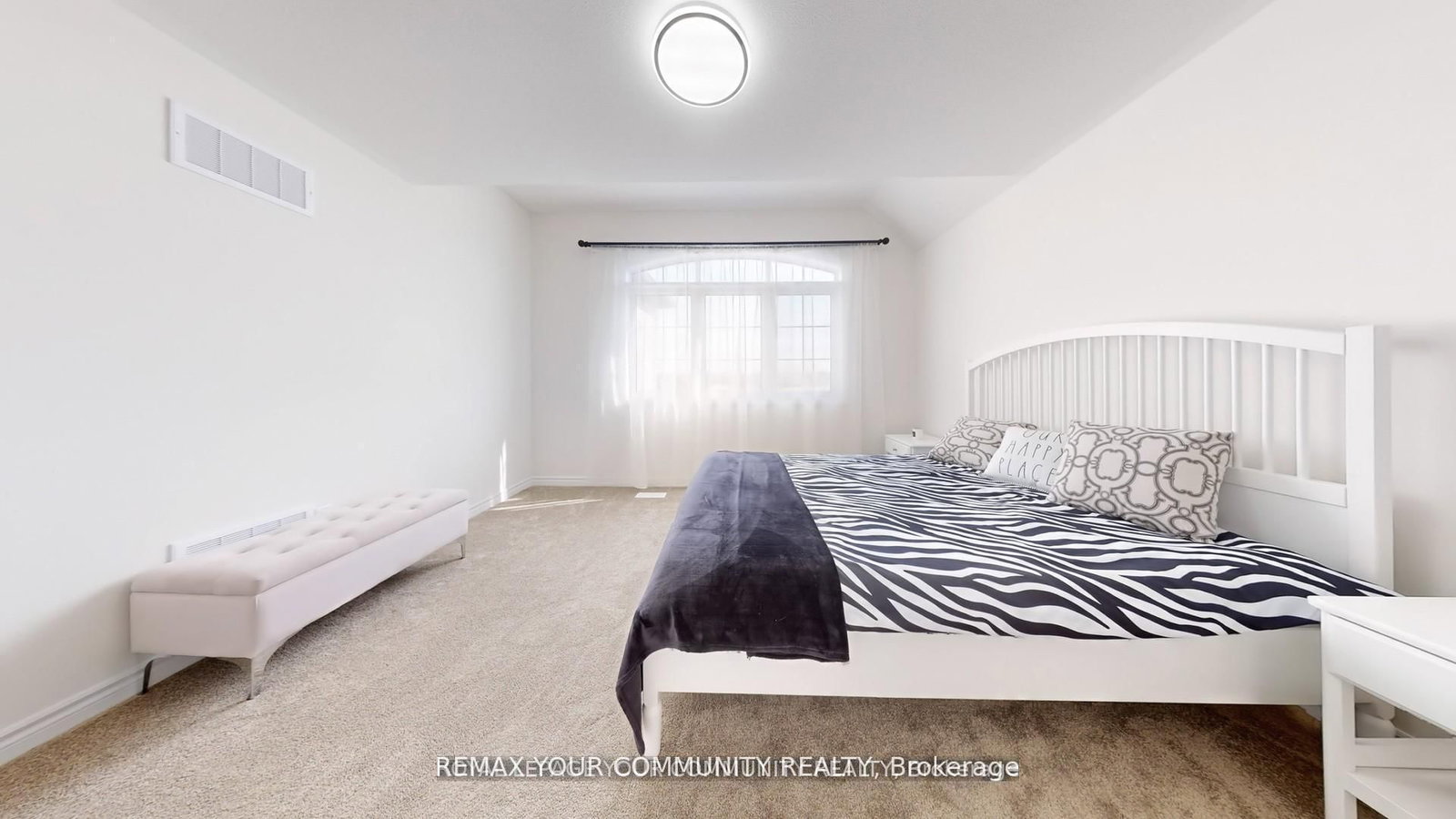 Detached House for sale at 1072 Wickham Road, Innisfil, Ontario, L9S 0P8 - Rural Innisfil - MLS: N12979048