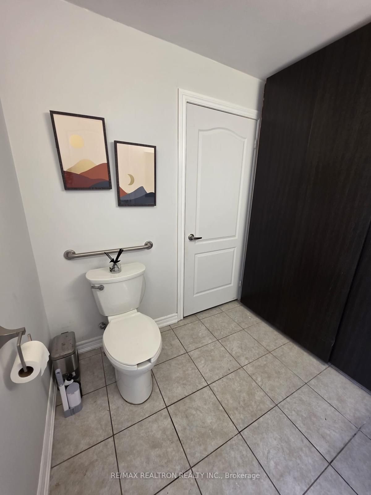 48 Cathedral High Street, Unit Main Floor - Photo 15