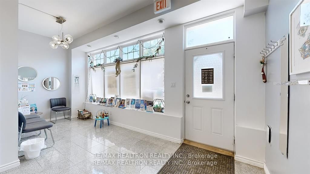 48 Cathedral High Street, Unit Main Floor - Photo 7