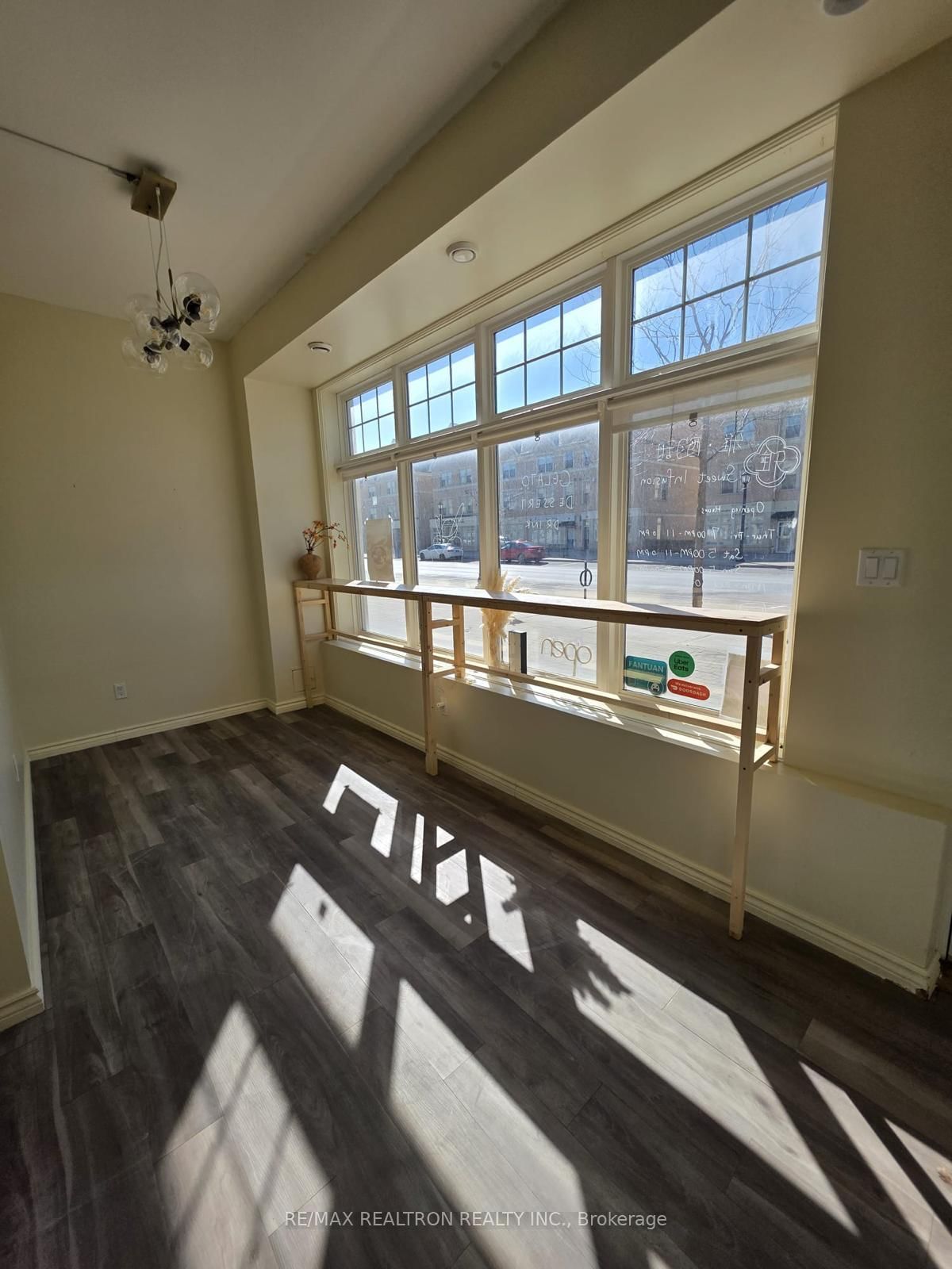 48 Cathedral High Street, Unit Main Floor - Photo 9