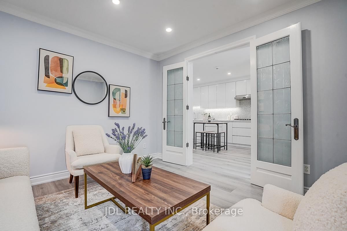 Detached House for sale at 41 Emmitt Road, Vaughan, Ontario, L6A 3V8 - Maple - MLS: N12979308