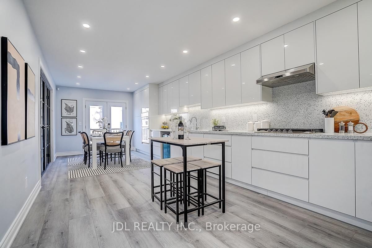 Detached House for sale at 41 Emmitt Road, Vaughan, Ontario, L6A 3V8 - Maple - MLS: N12979308