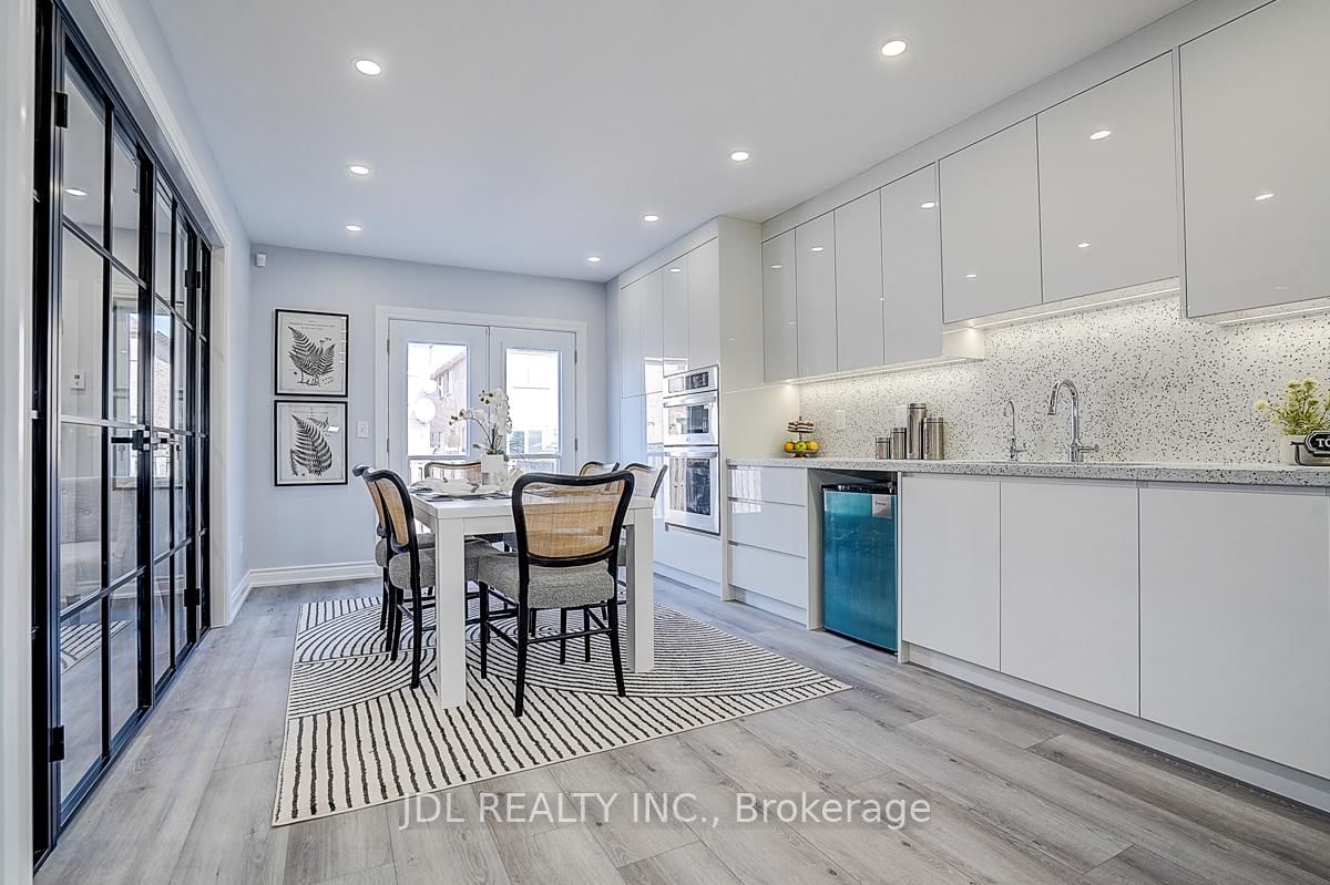 Detached House for sale at 41 Emmitt Road, Vaughan, Ontario, L6A 3V8 - Maple - MLS: N12979308