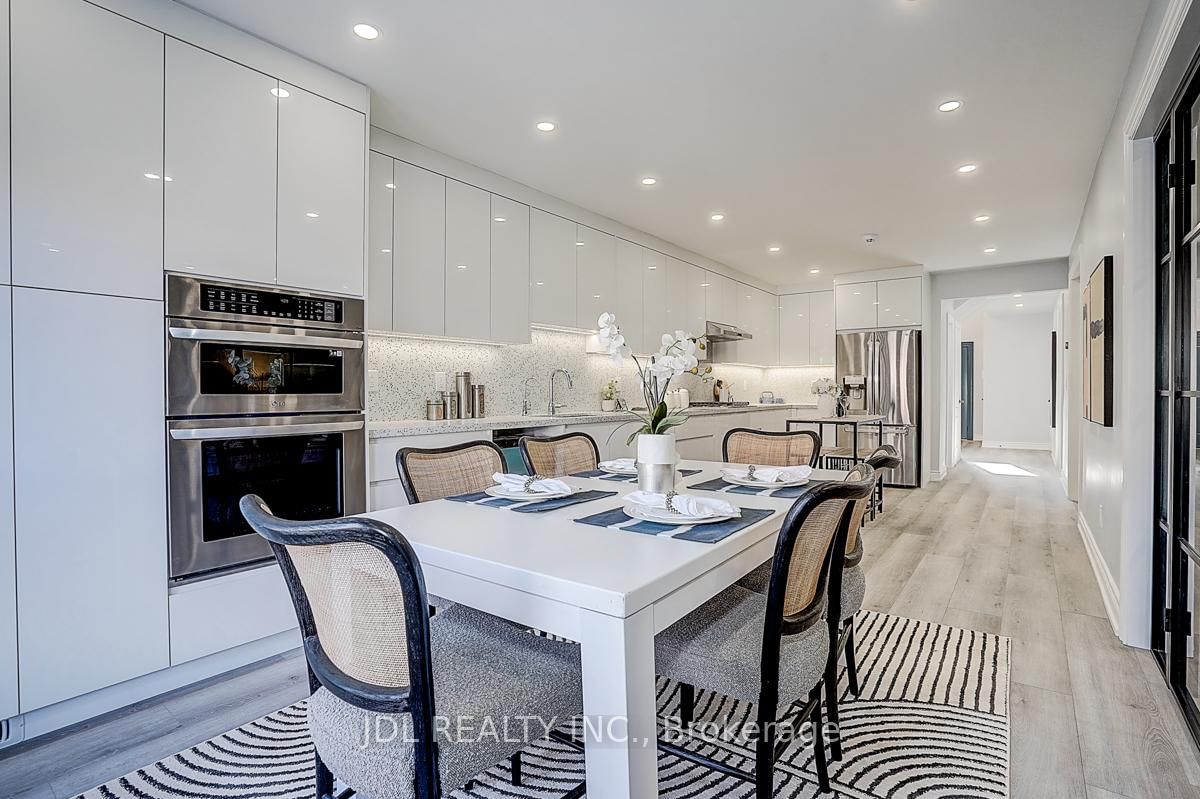 Detached House for sale at 41 Emmitt Road, Vaughan, Ontario, L6A 3V8 - Maple - MLS: N12979308