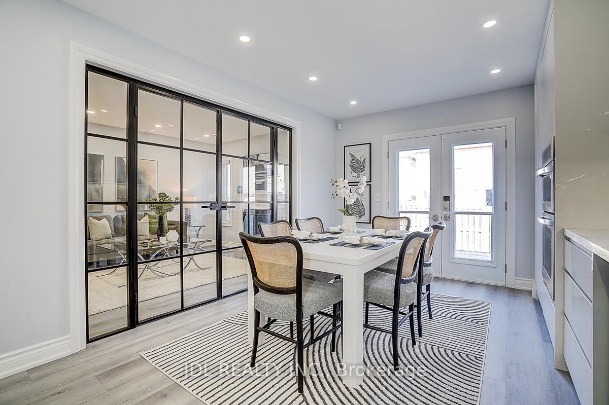 Detached House for sale at 41 Emmitt Road, Vaughan, Ontario, L6A 3V8 - Maple - MLS: N12979308