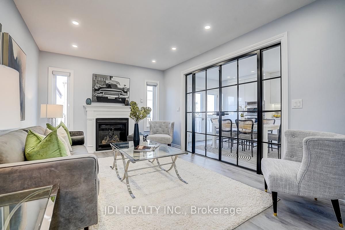 Detached House for sale at 41 Emmitt Road, Vaughan, Ontario, L6A 3V8 - Maple - MLS: N12979308