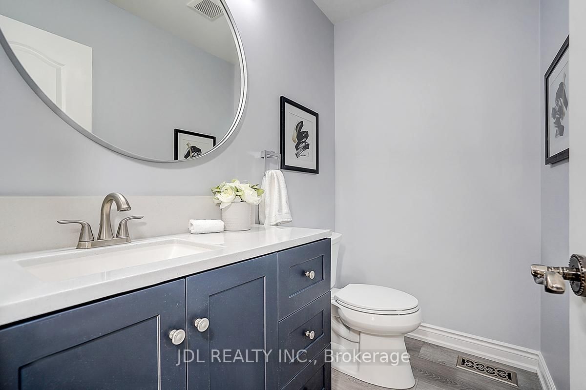 Detached House for sale at 41 Emmitt Road, Vaughan, Ontario, L6A 3V8 - Maple - MLS: N12979308