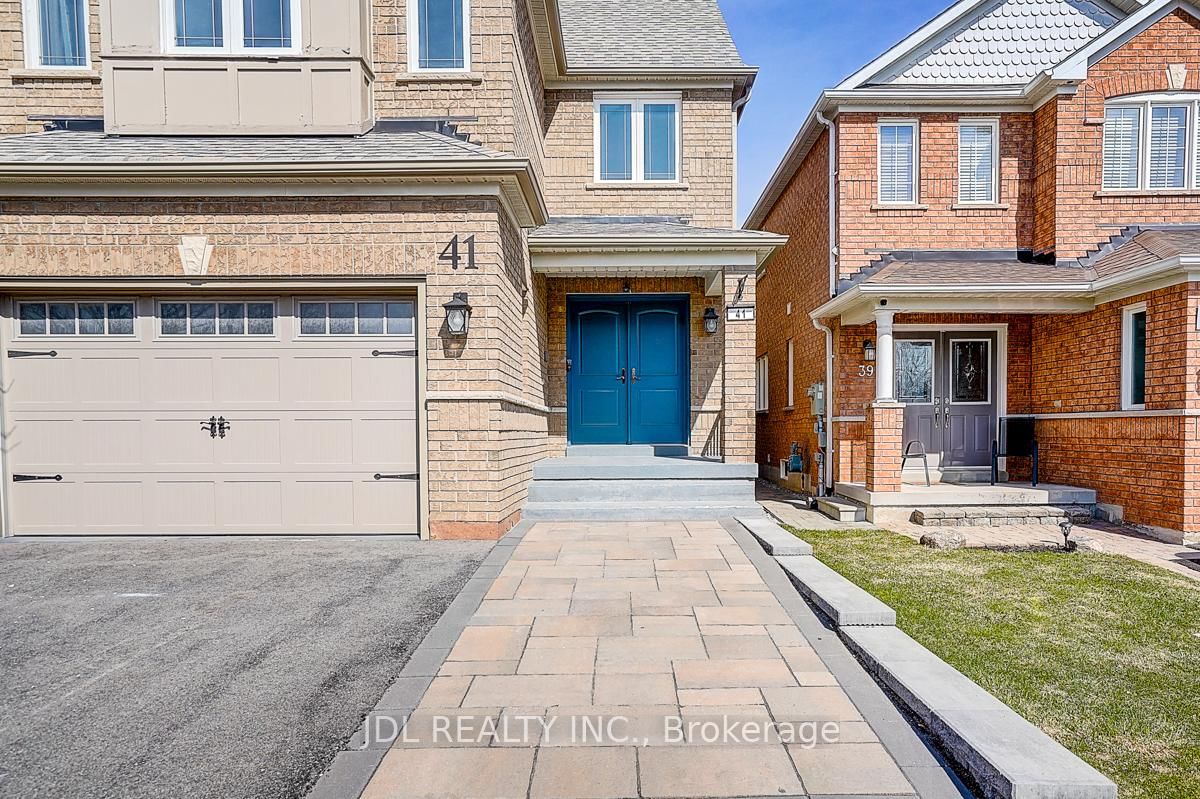 Detached House for sale at 41 Emmitt Road, Vaughan, Ontario, L6A 3V8 - Maple - MLS: N12979308