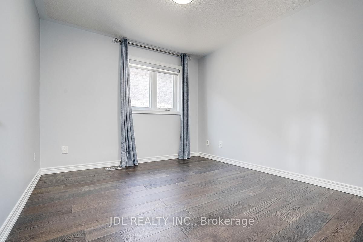 Detached House for sale at 41 Emmitt Road, Vaughan, Ontario, L6A 3V8 - Maple - MLS: N12979308