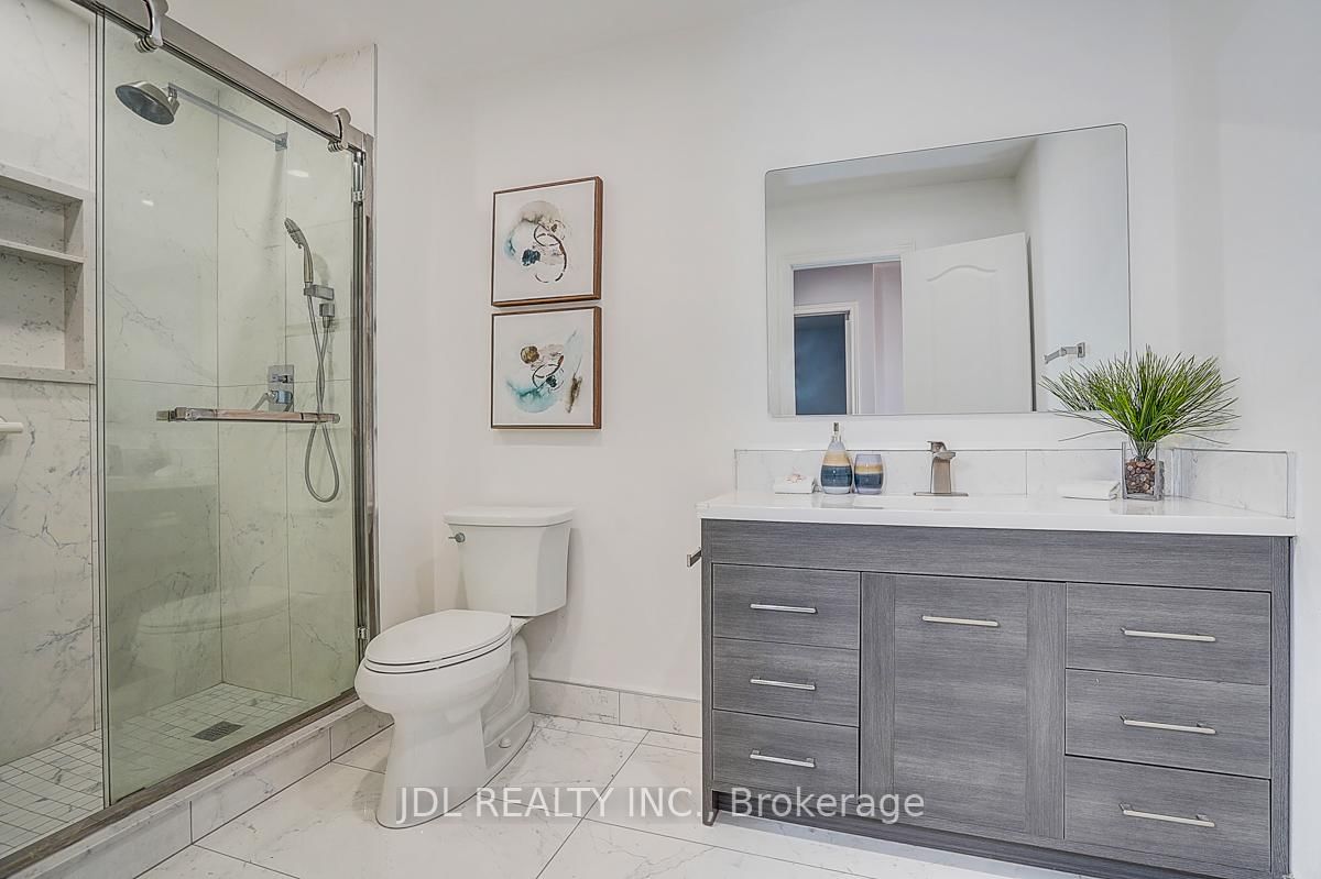 Detached House for sale at 41 Emmitt Road, Vaughan, Ontario, L6A 3V8 - Maple - MLS: N12979308