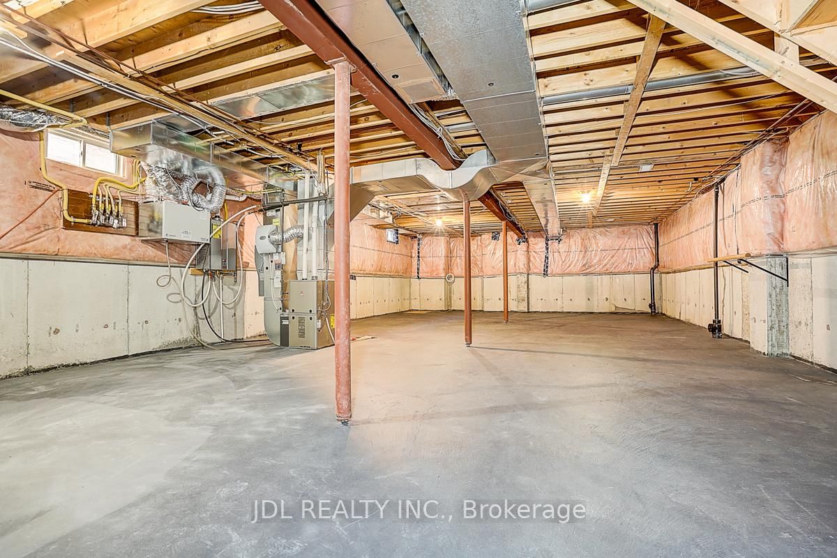 Detached House for sale at 41 Emmitt Road, Vaughan, Ontario, L6A 3V8 - Maple - MLS: N12979308