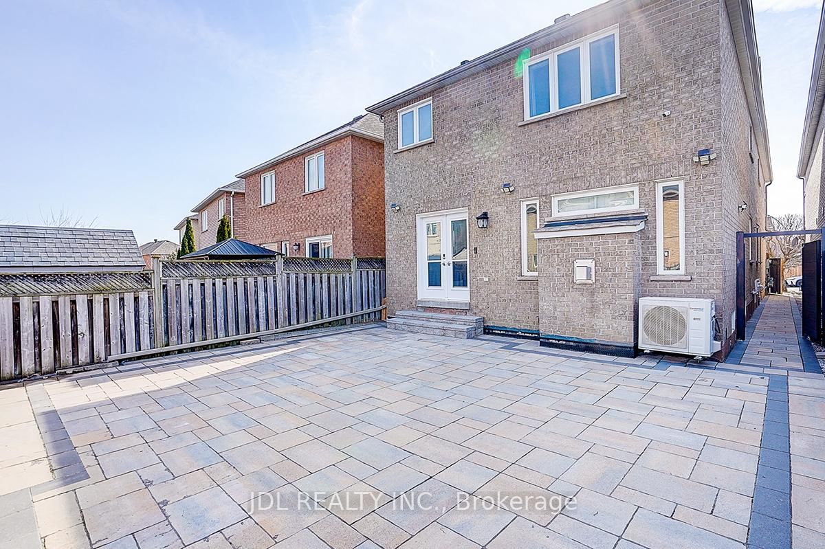 Detached House for sale at 41 Emmitt Road, Vaughan, Ontario, L6A 3V8 - Maple - MLS: N12979308