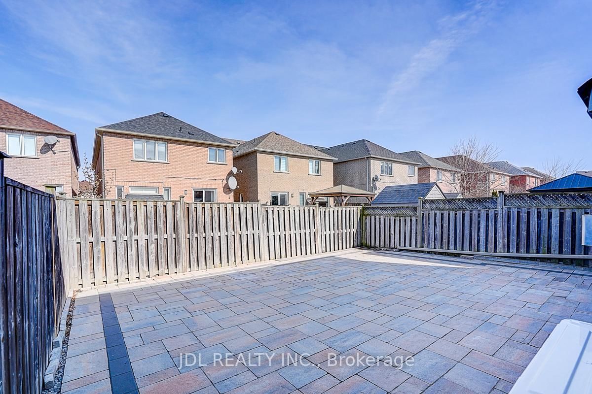 Detached House for sale at 41 Emmitt Road, Vaughan, Ontario, L6A 3V8 - Maple - MLS: N12979308