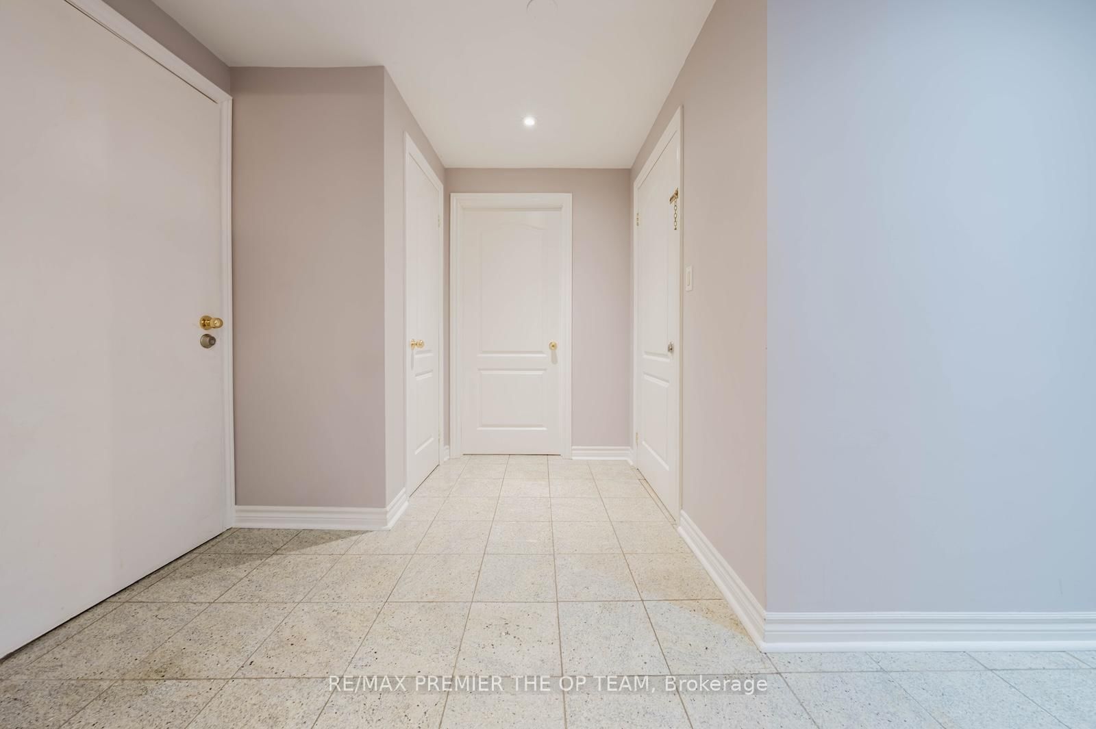 Detached House for sale at 16 St Michele Place, Vaughan, Ontario, L4H 1H3 - Islington Woods - MLS: N12979408