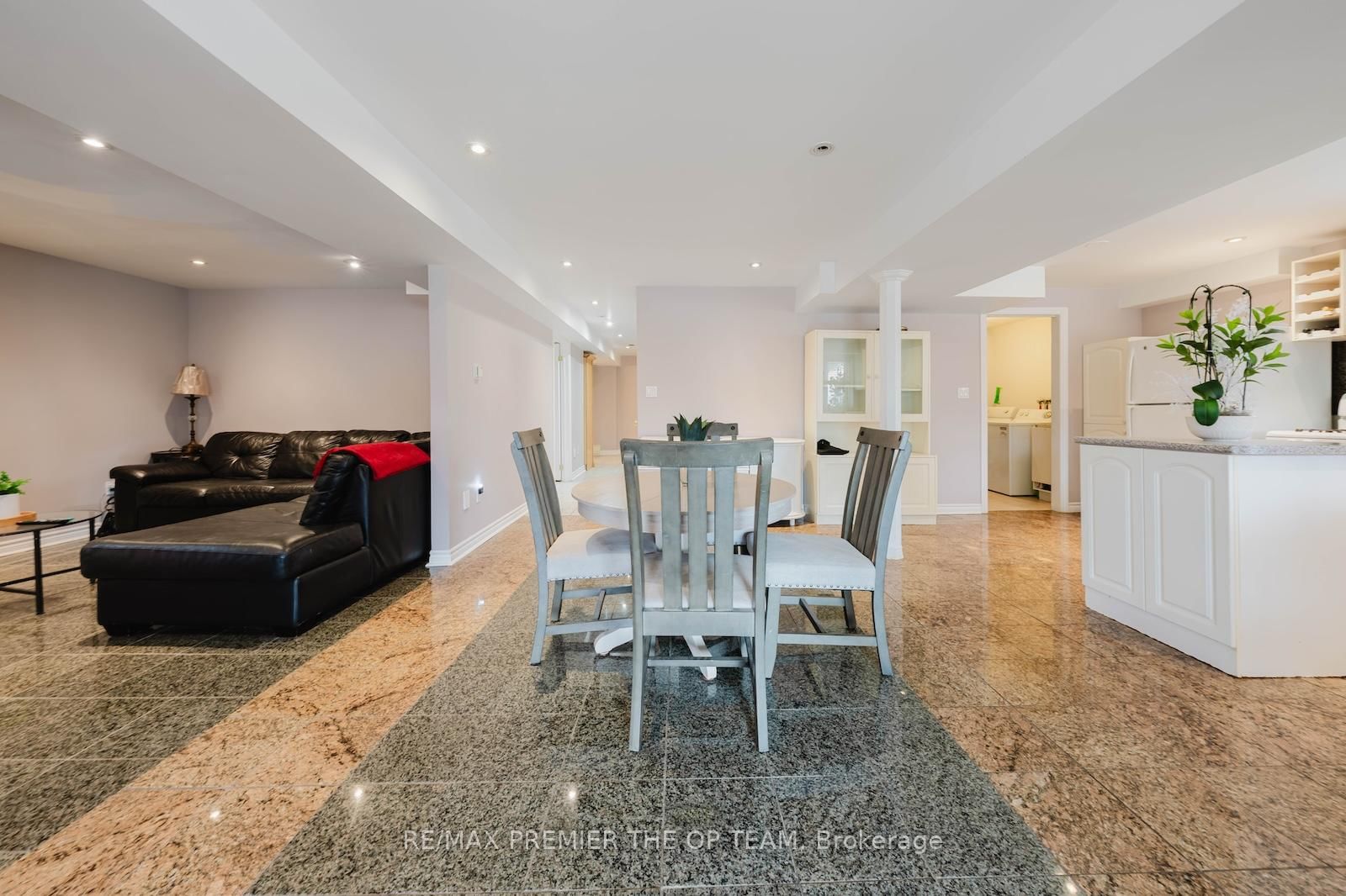 Detached House for sale at 16 St Michele Place, Vaughan, Ontario, L4H 1H3 - Islington Woods - MLS: N12979408