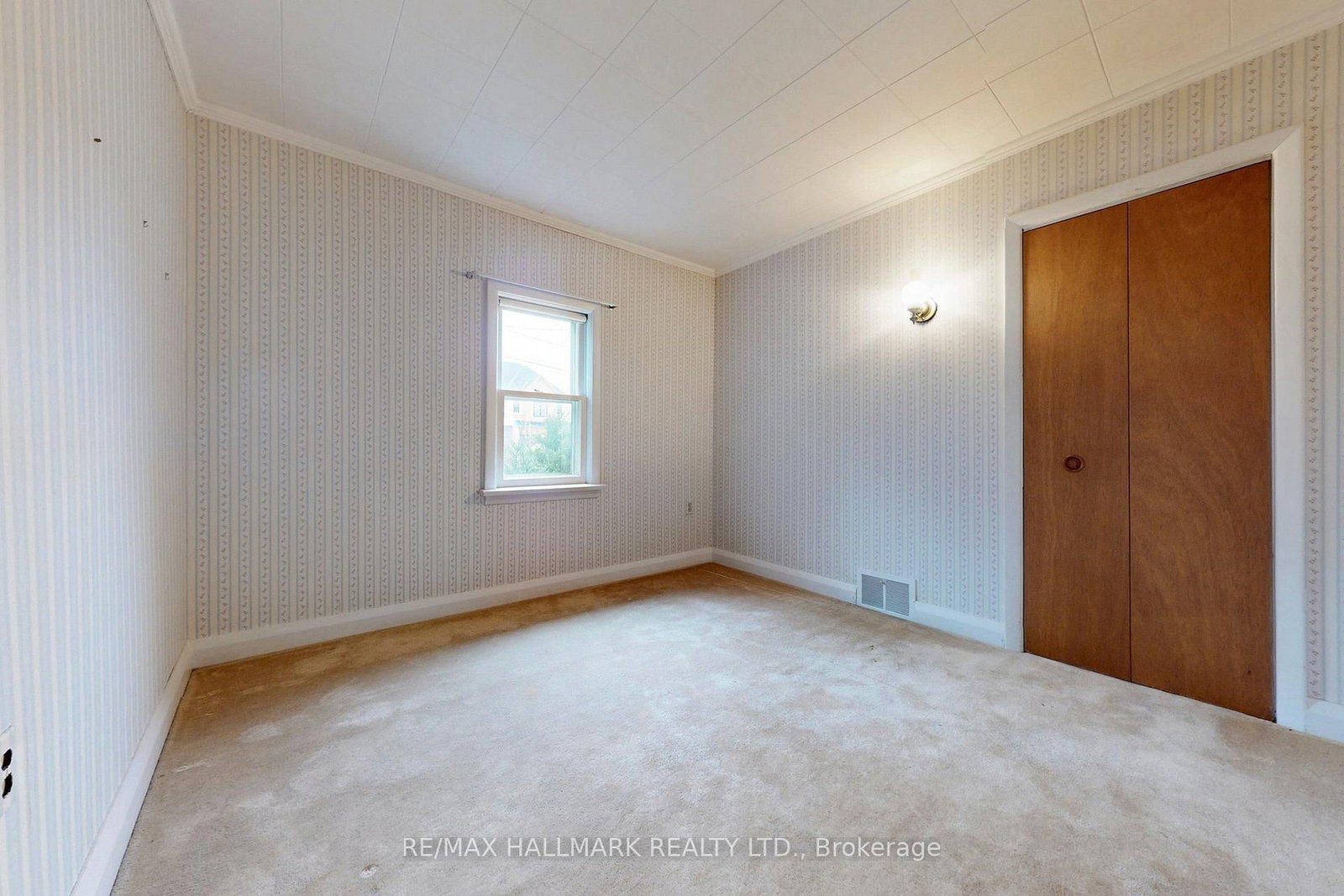 Detached House for sale at 63 Oxford Street, Richmond Hill, Ontario, L4C 4L6 - Mill Pond - MLS: N12979766